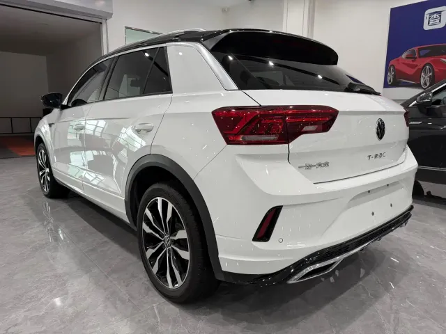 Volkswagen T-Roc — Фото автомобиля 4