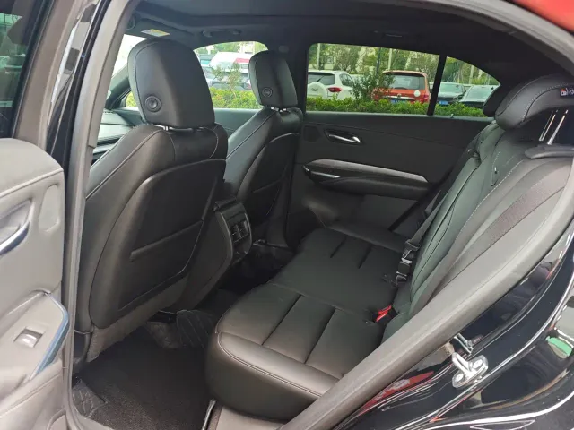 Cadillac XT4 — Фото автомобиля 6