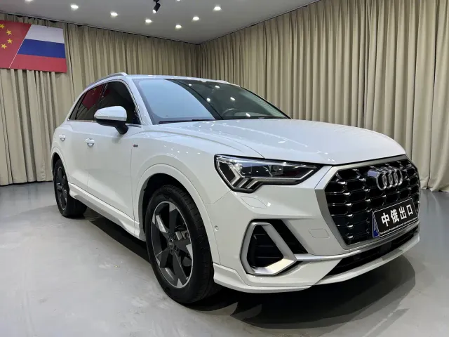Audi Q3 — Фото автомобиля 3