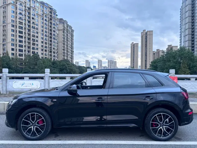 Audi Q5L — Фото автомобиля 8