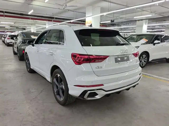 Audi Q3 — Фото автомобиля 4