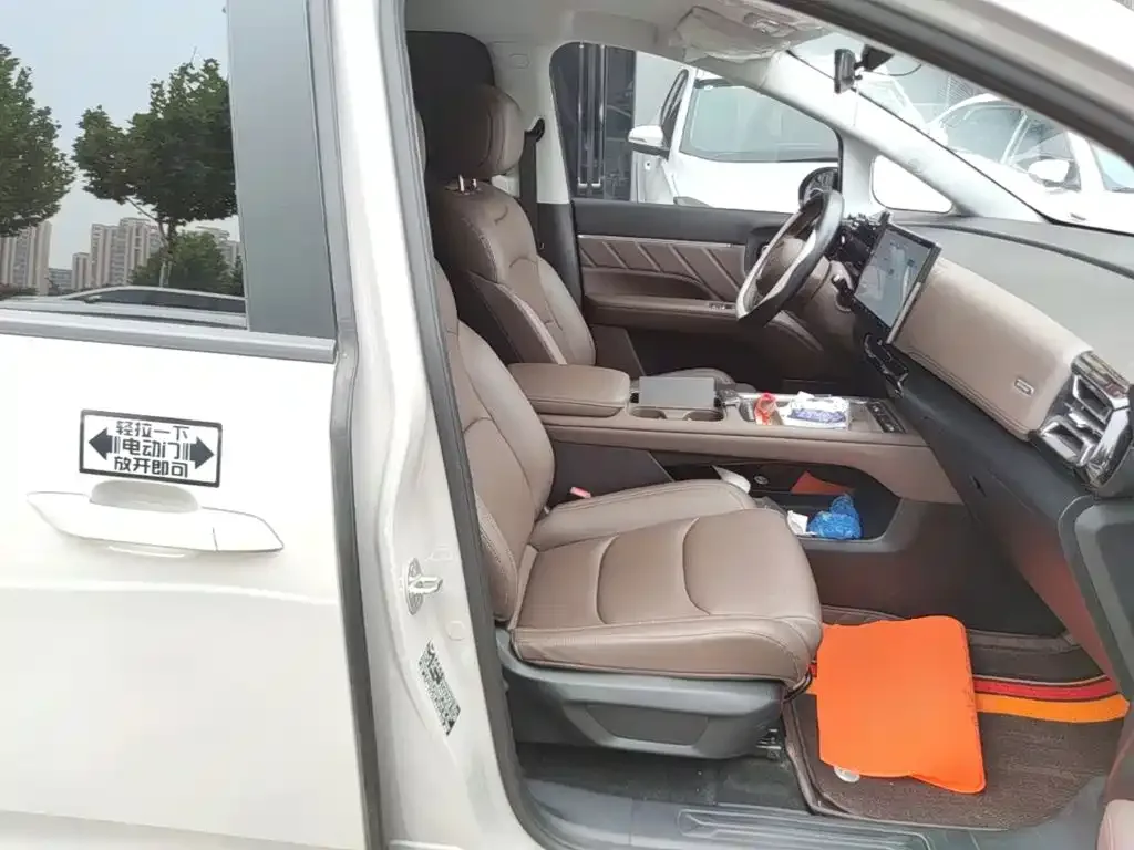 Wuling Motors Xingguang 730 New Energy 2025 Model Plug-in Hybrid Base Version — Фото автомобиля 24