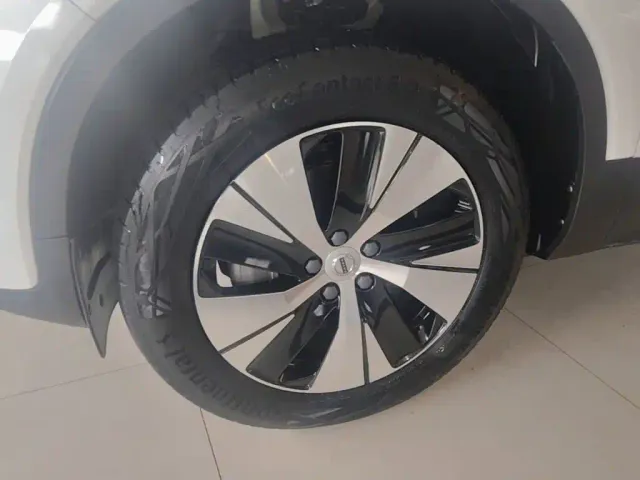 Volvo XC40 — Фото автомобиля 22