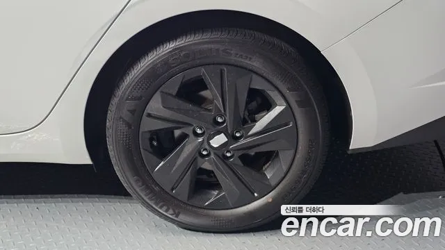 Hyundai Avante CN7 — Фото автомобиля 6