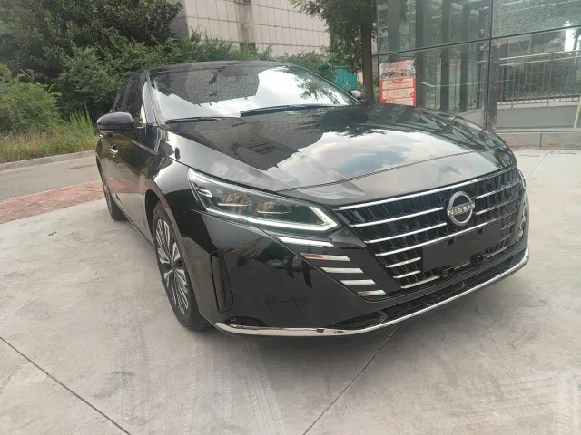Фотография автомобиля — Nissan Teana