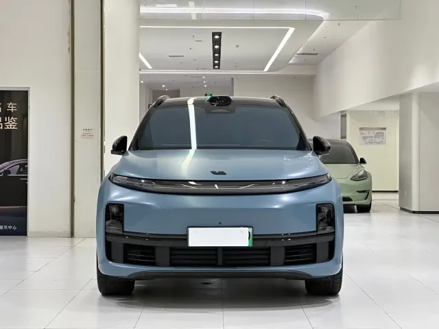 Li Auto L7 — Фото автомобиля 2