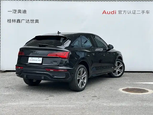 Audi Q5L Sportback — Фото автомобиля 4