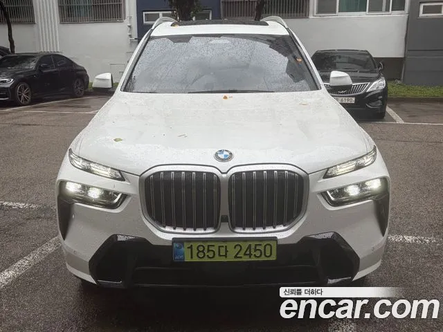 Фотография автомобиля — BMW X7 G07
