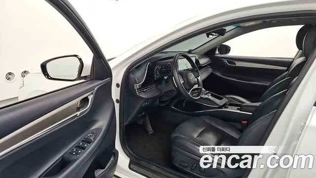 Hyundai Grandeur New — Фото автомобиля 15