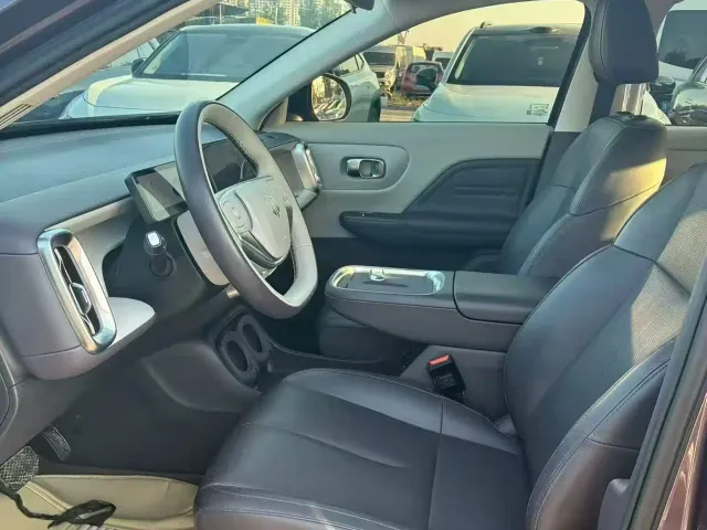 Leapmotor B10 — Фото автомобиля 6