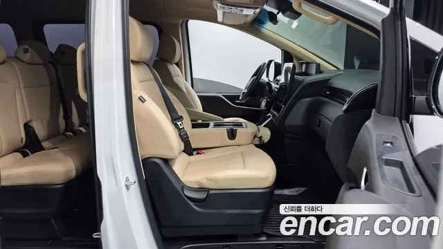 Hyundai Staria Staria 4WD Tourer 9 мест — Фото автомобиля 11