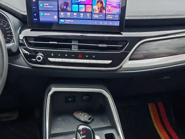 Haval H6 — Фото автомобиля 8