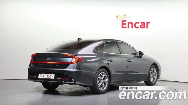 Hyundai Sonata — Фото автомобиля 2
