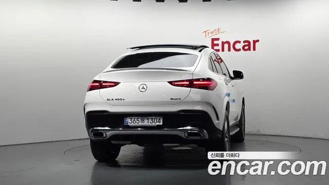 Mercedes-Benz GLE-Class — Фото автомобиля 4
