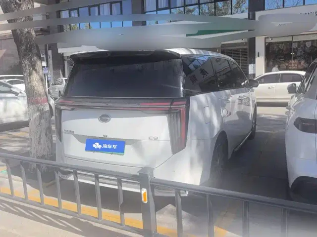 GAC Trumpchi E9 — Фото автомобиля 3