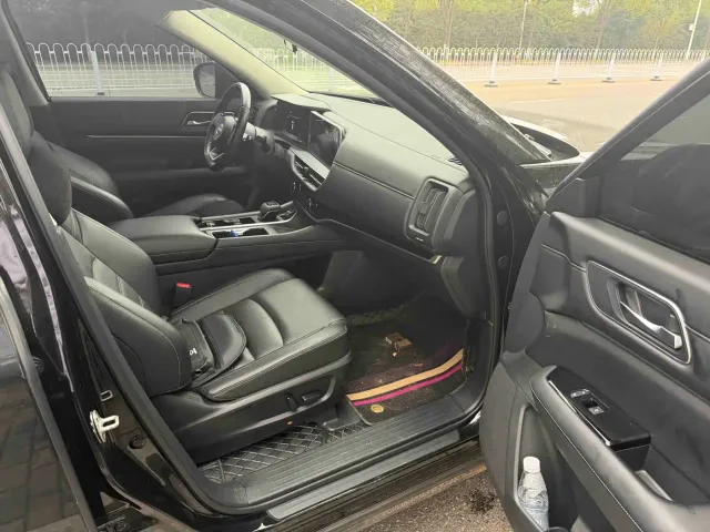 Nissan Terra — Фото автомобиля 7