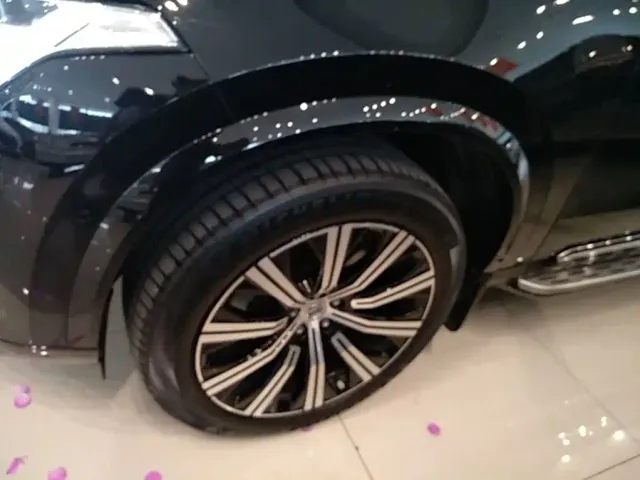 Volvo XC90 — Фото автомобиля 22
