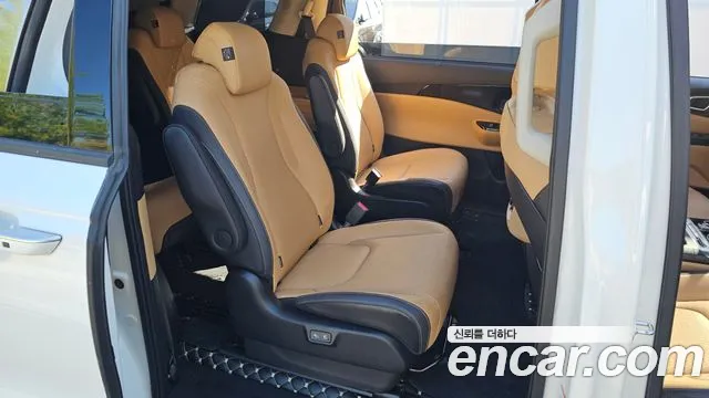 Kia Carnival 4th Gen — Фото автомобиля 12