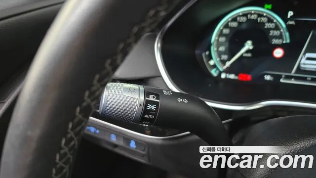 Genesis G80 Бензин 2.5 турбо AWD — Фото автомобиля 30