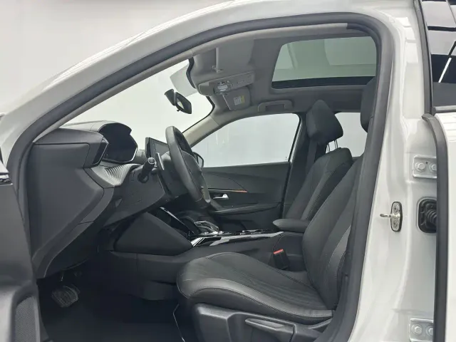 Peugeot 2008 — Фото автомобиля 5