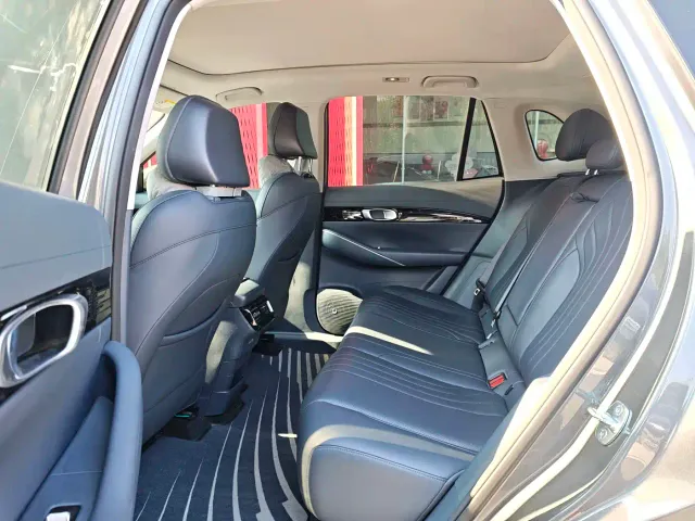 Geely Galaxy E5 — Фото автомобиля 8