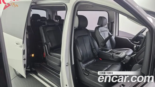 Hyundai Staria Staria 4WD Tourer 11 мест — Фото автомобиля 11