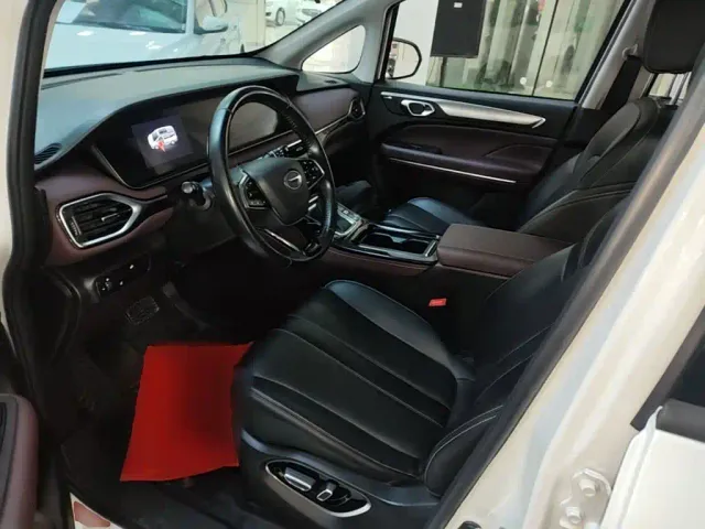 GAC Trumpchi M6 — Фото автомобиля 14