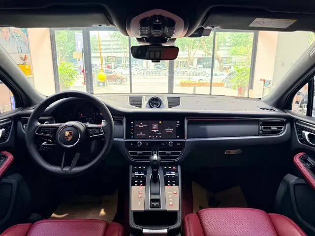 Porsche Macan — Фото автомобиля 13
