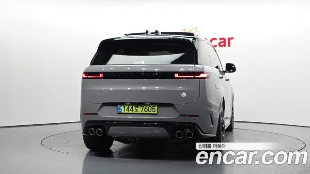 Land Rover Range Rover Sport — Фото автомобиля 4