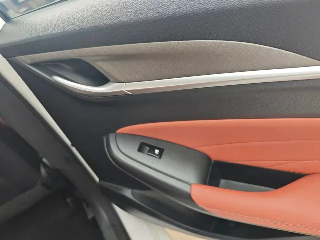 Changan Eado — Фото автомобиля 8