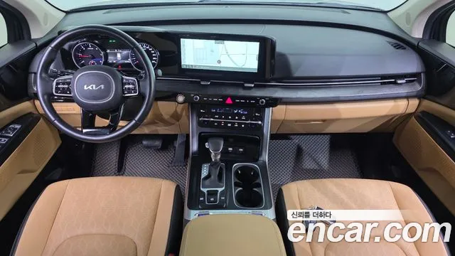 Kia Carnival Generation 4 — Фото автомобиля 10
