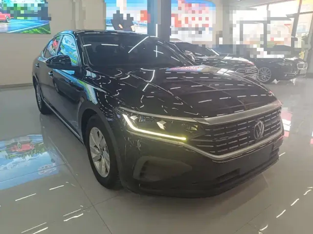 Volkswagen Passat — Фото автомобиля 3
