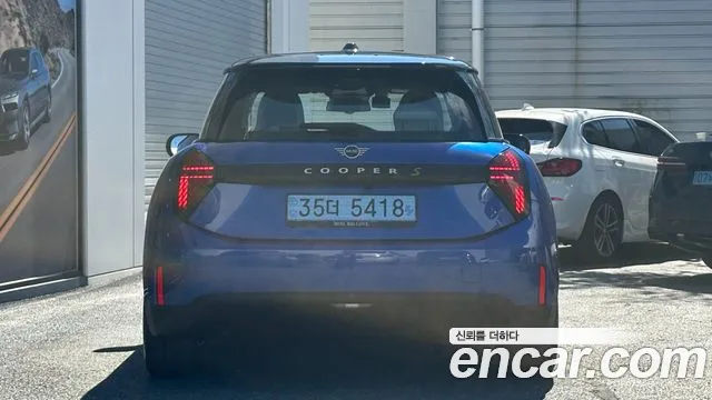 MINI Cooper 4th Gen — Фото автомобиля 4