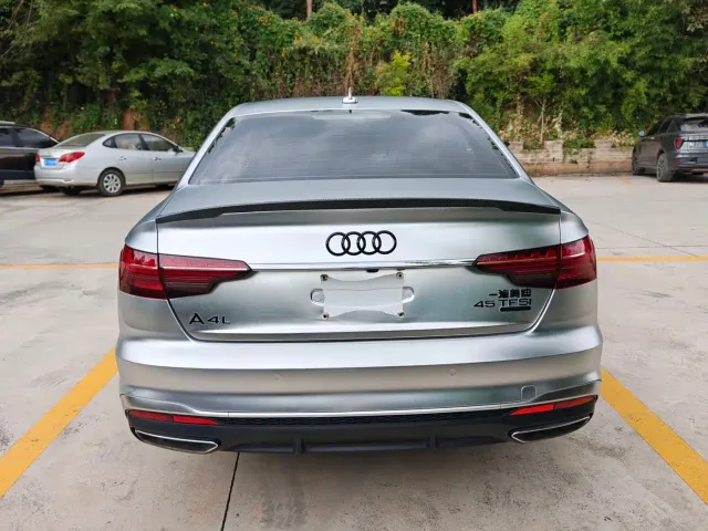 Audi A4L — Фото автомобиля 6