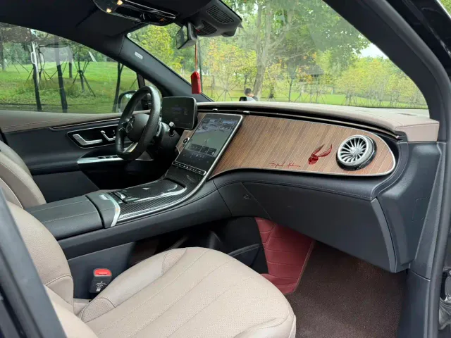 Mercedes-Benz EQE SUV — Фото автомобиля 8