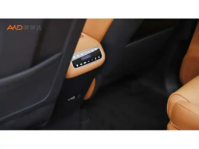 Leapmotor C16 — Фото автомобиля 10