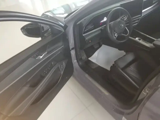 Volkswagen Passat — Фото автомобиля 15