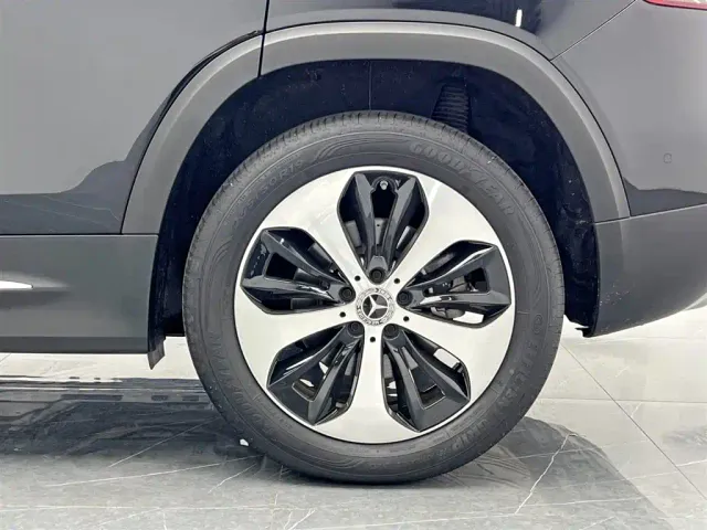 Mercedes-Benz GLB-Class — Фото автомобиля 27
