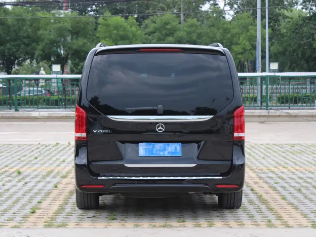 Mercedes-Benz V-Class — Фото автомобиля 4