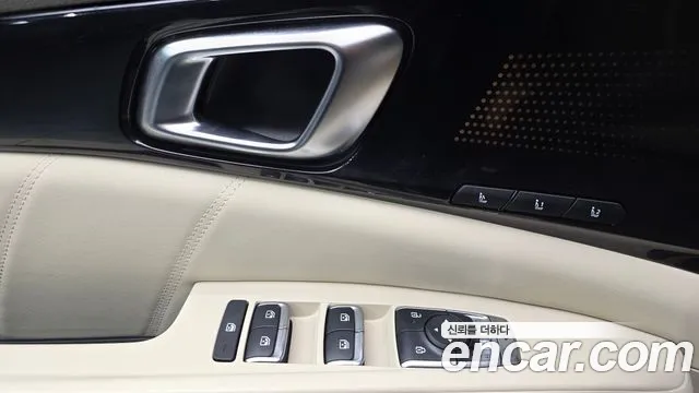 Kia Carnival Generation 4 — Фото автомобиля 24