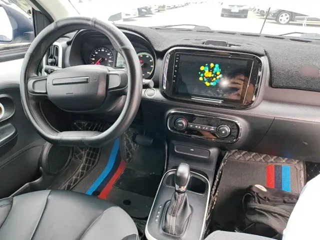Roewe Clever — Фото автомобиля 9