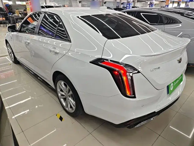 Cadillac CT4 — Фото автомобиля 4