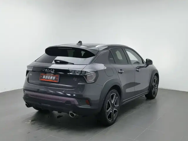 Lynk & Co 02 — Фото автомобиля 2