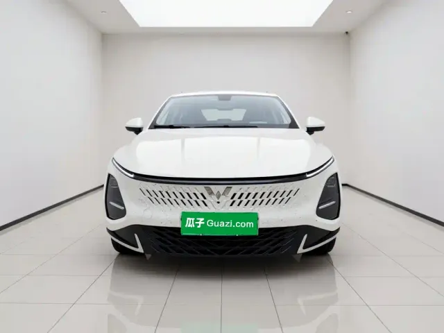 Wuling Starlight — Фото автомобиля 2