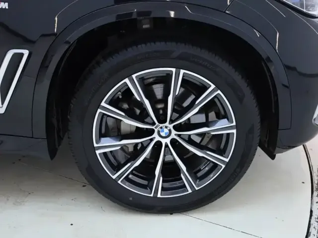 BMW X5 — Фото автомобиля 11