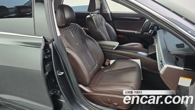 Hyundai Grandeur GN7 — Фото автомобиля 18