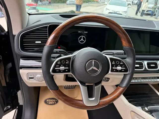 Mercedes-Benz GLS-Class — Фото автомобиля 8