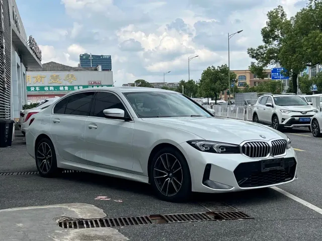 BMW 3 Series — Фото автомобиля 3