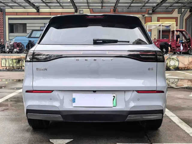 Geely Galaxy E5 — Фото автомобиля 8