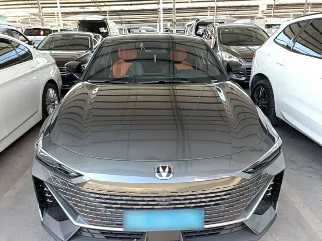Changan UNI-V — Фото автомобиля 2